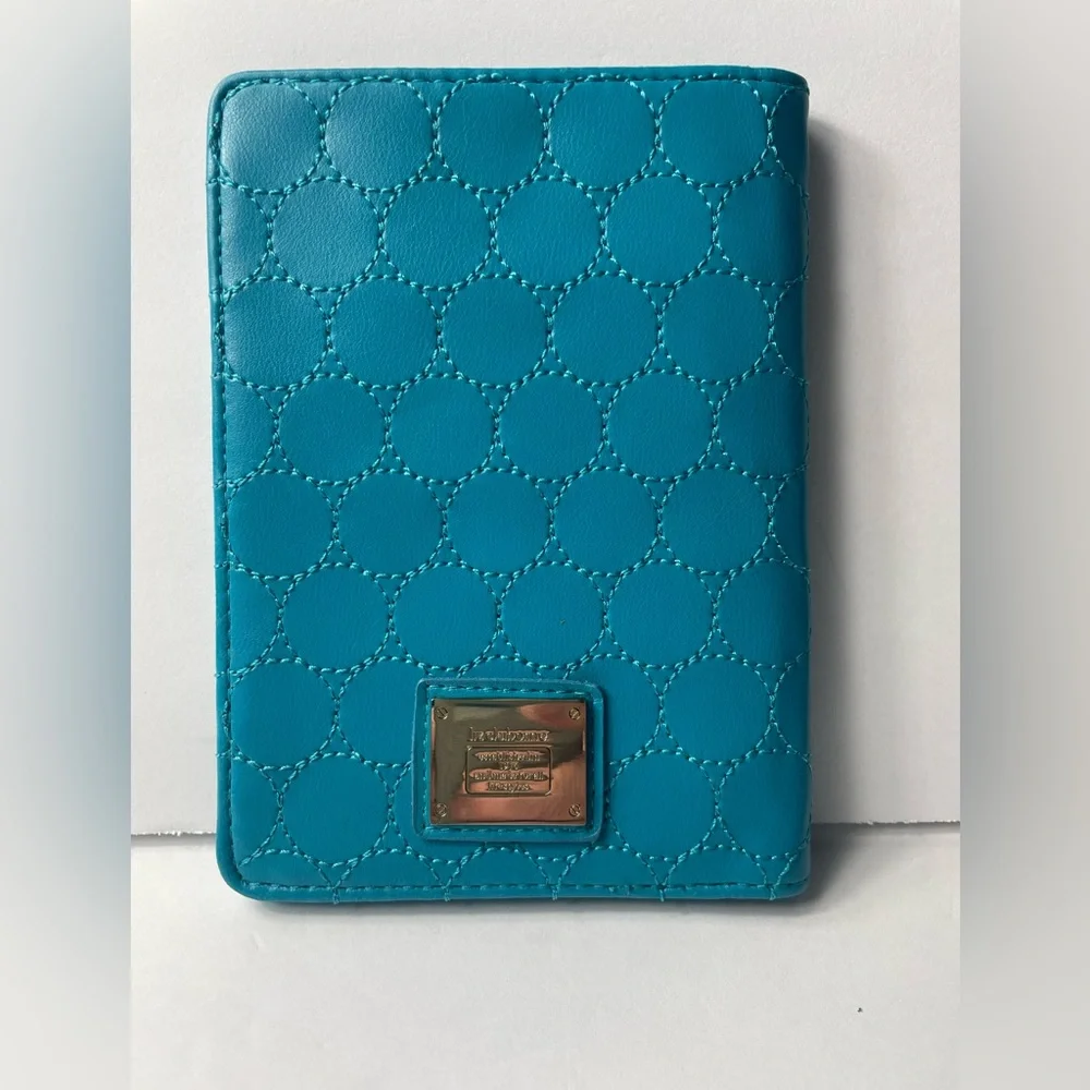 Liz Claiborne leather Turquoise passport cover - Picture 3 of 3